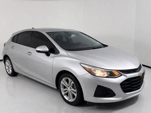 Used 2019 Chevrolet Cruze LS w/ LS Convenience Package image 3