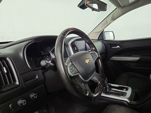 Used 2020 Chevrolet Colorado LT image 14