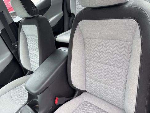 Used 2023 Chevrolet Equinox LS w/ LPO, Floor Liner Package AWD/4WD image 15