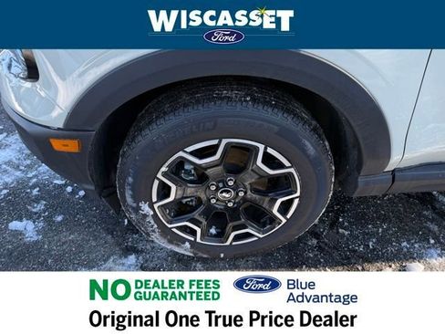 Certified 2025 Ford Bronco Sport Outer Banks w/ Outer Banks Tech Package+ AWD/4WD image 37