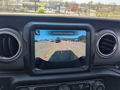 Used 2021 Jeep Gladiator Rubicon image 17