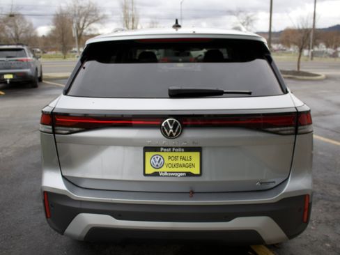 New 2026 Volkswagen Tiguan S image 6