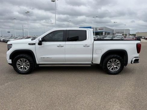 Used 2023 GMC Sierra 1500 Denali w/ Technology Package AWD/4WD image 6