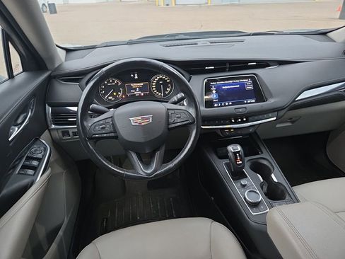 Certified 2019 Cadillac XT4 Luxury image 11