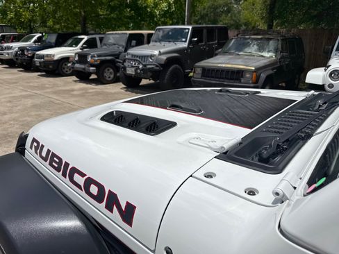 Used 2020 Jeep Wrangler Unlimited Rubicon w/ Quick Order Package 28Y Recon AWD/4WD image 6