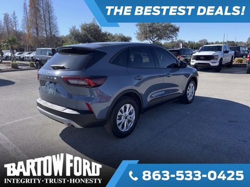 Used 2025 Ford Escape Active w/ Cold Weather Package image 5