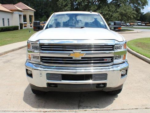 Used 2016 Chevrolet Silverado 2500 LT w/ LT Convenience Package AWD/4WD image 6