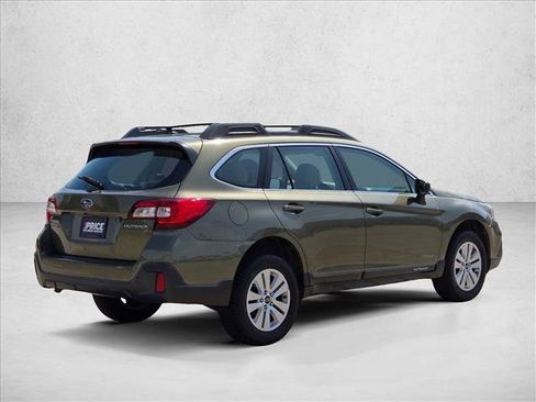 Used 2019 Subaru Outback 2.5i AWD/4WD image 6