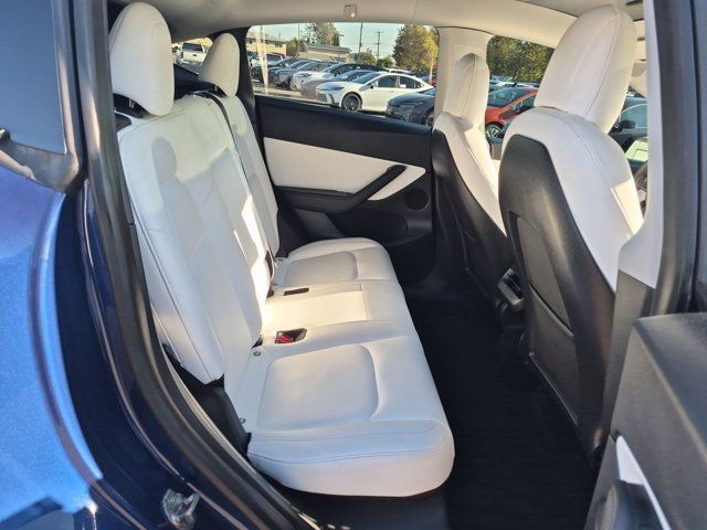 Used 2021 Tesla Model Y Long Range AWD/4WD image 13
