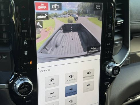 Used 2022 RAM 2500 Laramie AWD/4WD image 40