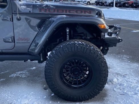 Used 2023 Jeep Gladiator Rubicon w/ LED Lighting Group image 9