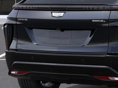 Used 2026 Cadillac Lyriq Sport AWD/4WD image 14