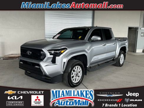 Used 2024 Toyota Tacoma SR5 image 1