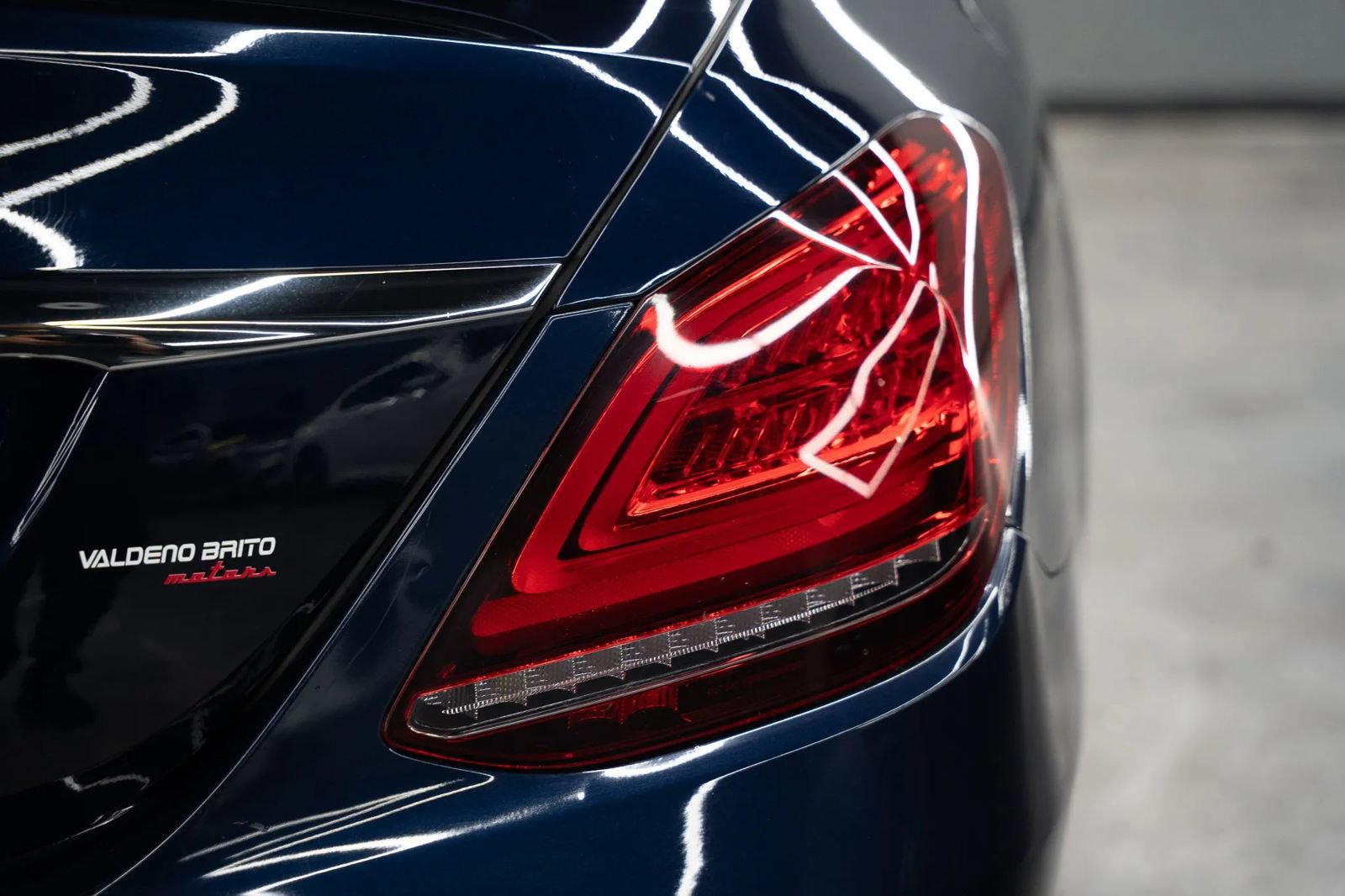 Used 2019 Mercedes-Benz C 300 Sedan image 23