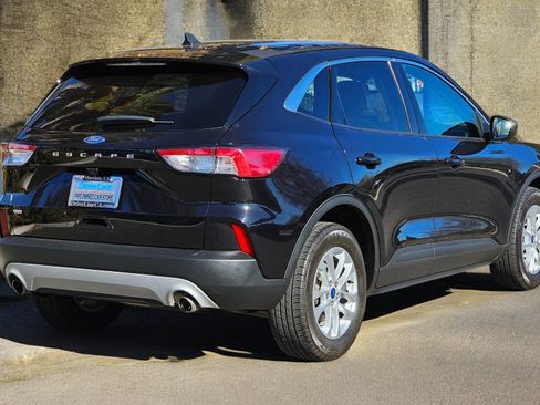 Used 2022 Ford Escape SE image 6