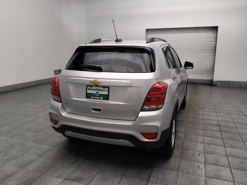 Used 2019 Chevrolet Trax LT w/ LT Convenience Package FWD image 7