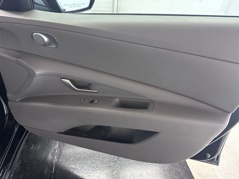 Used 2021 Hyundai Elantra SEL image 32