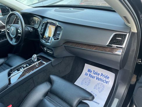 Used 2016 Volvo XC90 T8 Momentum AWD/4WD image 22