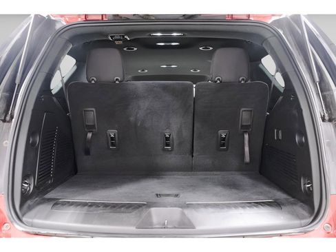 Used 2023 GMC Yukon SLE image 35