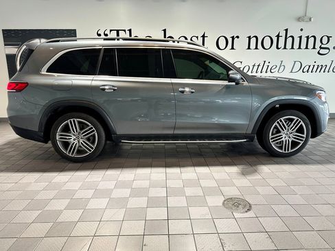 Used 2023 Mercedes-Benz GLS 450 4MATIC image 3
