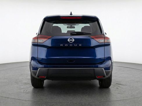 Used 2025 Nissan Rogue SV FWD image 7