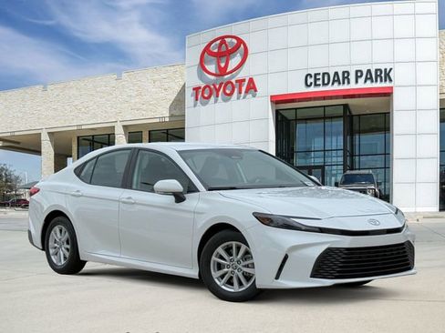 Used 2025 Toyota Camry LE FWD image 1