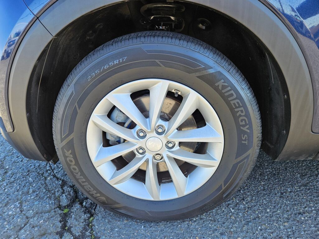 Used 2016 Kia Sorento FWD image 8