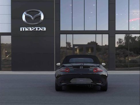 New 2026 MAZDA MX-5 Miata Club w/ Weather Package RWD image 4