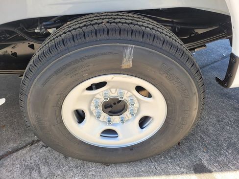 New 2025 Chevrolet Express 2500 w/ Driver Convenience Package image 32