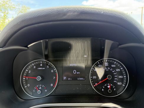 Used 2020 Kia Forte LXS FWD image 17