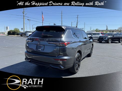 New 2026 Mitsubishi Outlander LE image 9