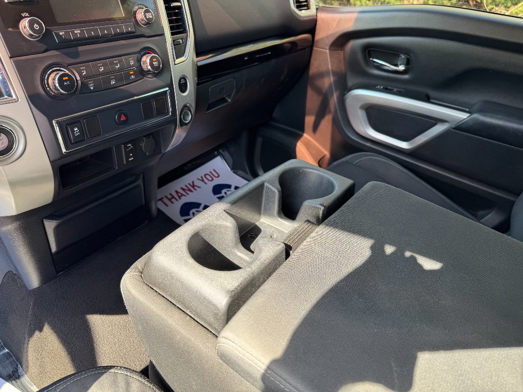 Used 2017 Nissan Titan SV RWD image 17