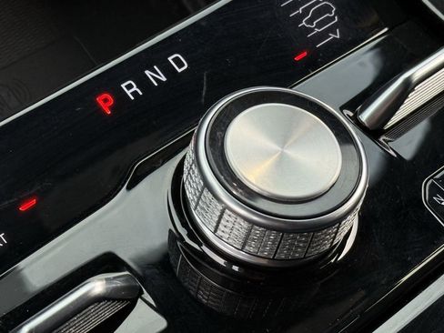 Used 2023 Jeep Grand Cherokee Overland w/ Adv Protech Group III image 18