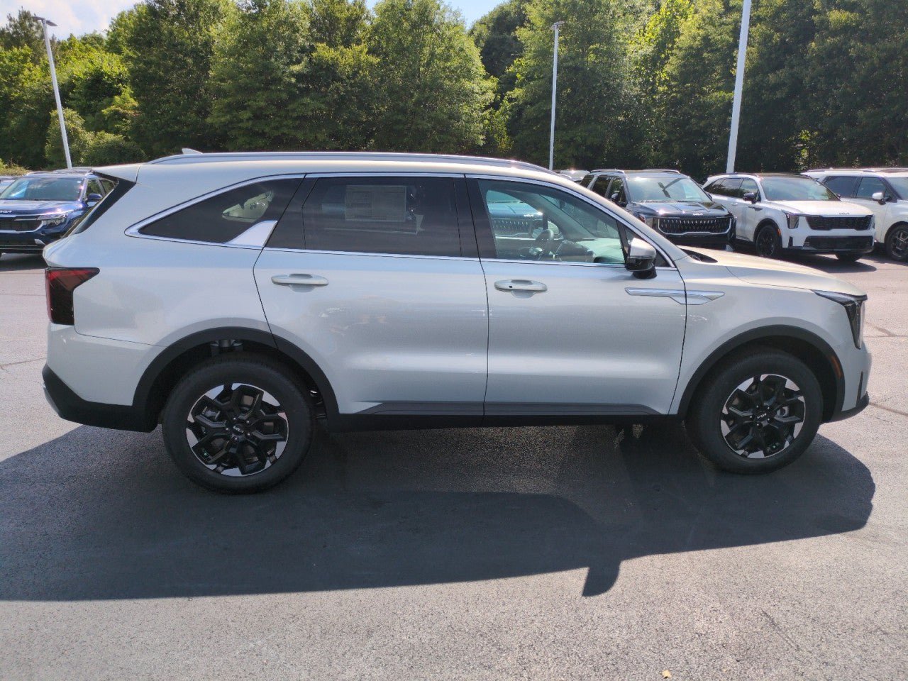 New 2026 Kia Sorento S w/ S Panoramic Sunroof Package AWD/4WD image 8