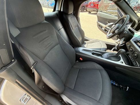 Used 2005 BMW Z4 2.5i RWD image 23
