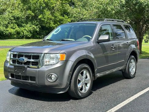 Used 2011 Ford Escape XLT w/ 203A Rapid Spec Order Code image 2