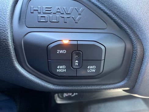 Used 2025 RAM 2500 Tradesman w/ Chrome Appearance Group AWD/4WD image 15