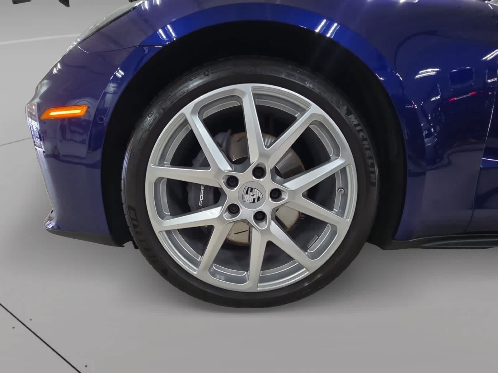 Used 2025 Porsche Panamera 4 AWD/4WD image 9
