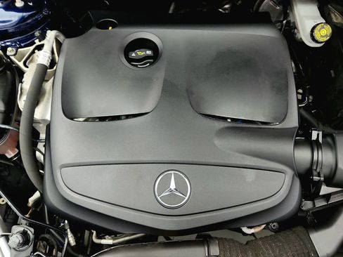 Used 2018 Mercedes-Benz GLA 250 4MATIC w/ Premium Package image 36
