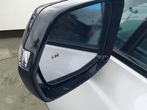 Used 2024 Honda Prologue EX image 15