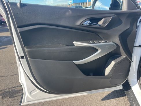 New 2026 Chevrolet Trax RS image 9