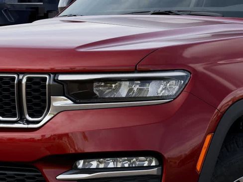 New 2025 Jeep Grand Cherokee Limited image 10