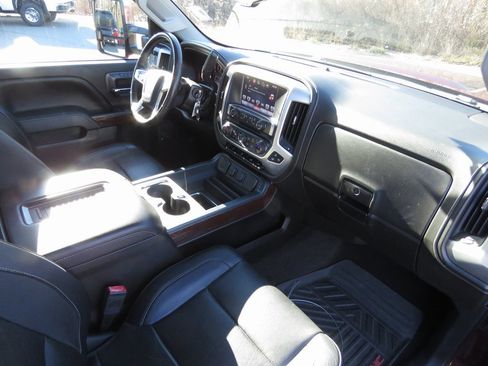 Used 2016 GMC Sierra 2500 SLT w/ Snow Plow Prep Package image 14
