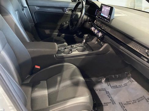 Used 2022 Honda Civic Sport image 6