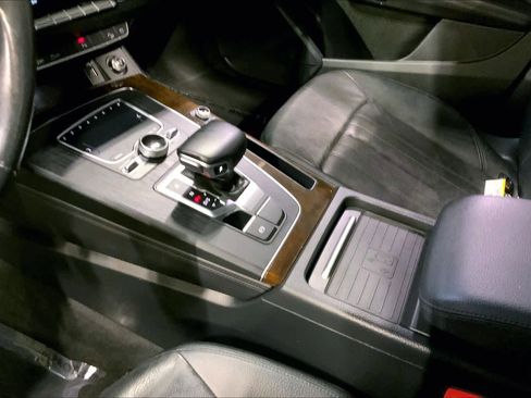 Used 2020 Audi Q5 2.0T Premium Plus image 16