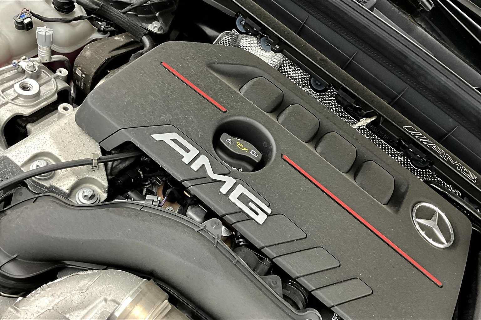 Certified 2025 Mercedes-Benz GLB 35 AMG 4MATIC image 17