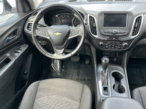 Used 2020 Chevrolet Equinox LT FWD image 16