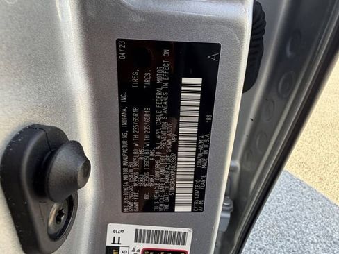 Used 2023 Toyota Highlander XLE FWD image 35