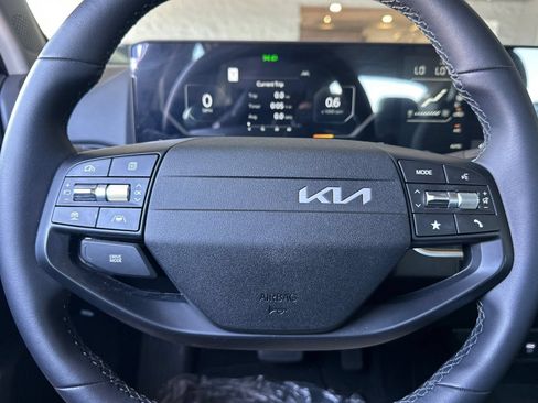 Used 2025 Kia K4 EX FWD image 19
