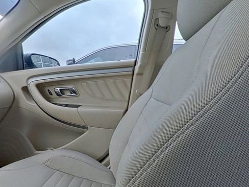 Used 2014 Ford Taurus SE FWD image 24